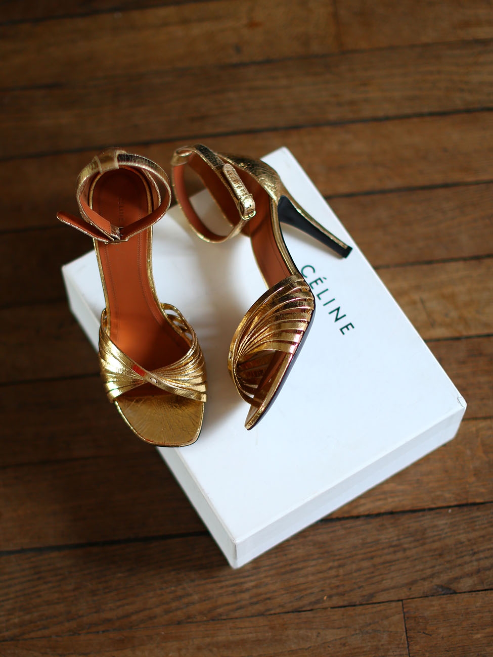 escarpin avec lanière cheville