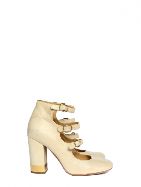 Multi-strap with gold buckles ivory white distressed leather pumps Retail price €600 Size 40.5