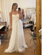 Ecru white tulle strapless wedding dress with bow Retail price €9000 Size 36