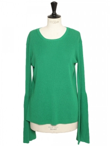 Green silk and cashmere crew neck sweater with trumpet sleeves Retail price €250 Size 40