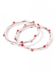 Two silver and red stone bracelets Shop price 450€