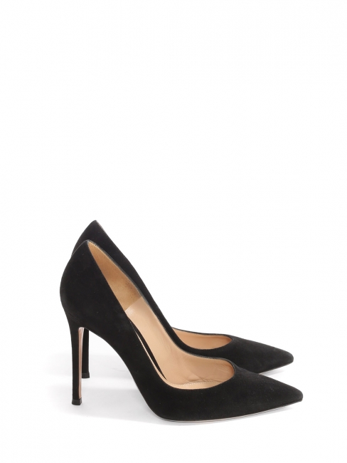 105 Black suede high heel pointy toe pumps Retail price €590 Size 38