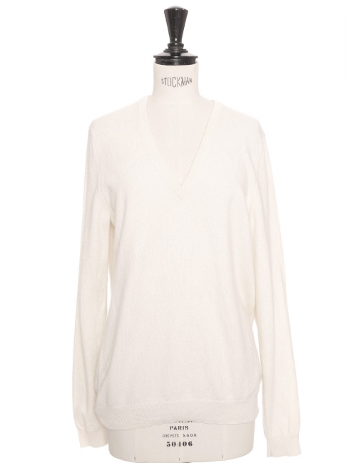 Cashmere V-neck sweater in creamy white Retail price 240€ Size M