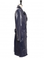 Manteau long imperméable en vinyl bleu marine et fleurs de camélias Prix boutique 8500€ Taille 36/38