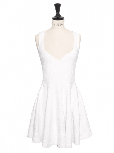 Fitted and flared dress with plunging neckline in white damask