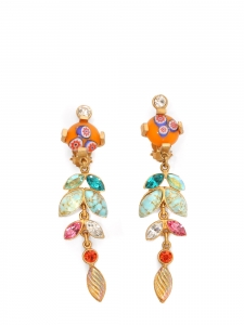 Long earrings in gilded brass adorned with multicolored stones
