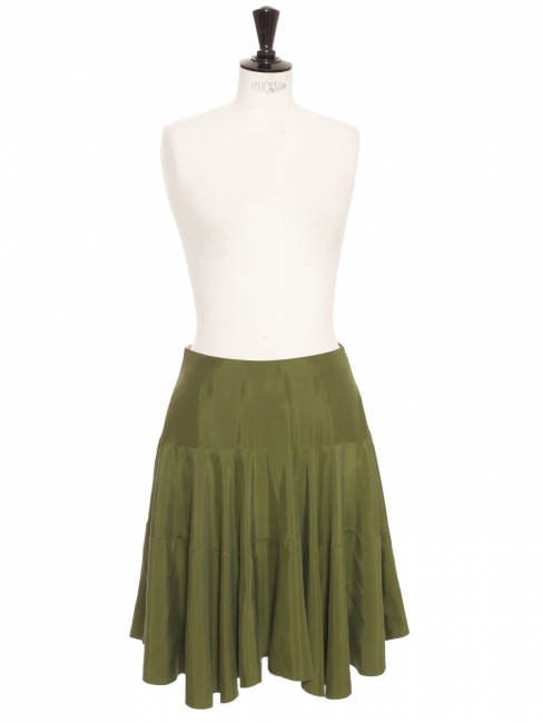 Jupe mi-longue en coton satiné vert olive Prix boutique 990€ Taille M