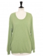 Round-neck pull in light green cashmere Retail price 340€ Size L
