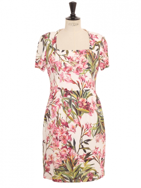 Fitted short-sleeved dress with white, pink, and green floral print Retail price 1900€ Size 38