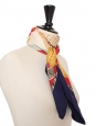 Foulard carré en twill de soie iconique "BRAZIL" bleu, rouge, jaune  Prix boutique 460€ Taille 90 x 90