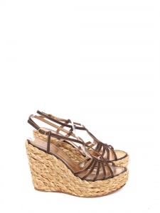 Beige woven straw sandals with gold and brown leather Retail price €800 Size 38