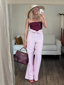 Pantalon taille haute ceinturé en coton rayé blanc et rouge Prix boutique 950€ Taille XS