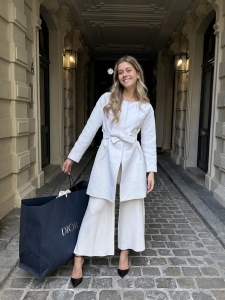 Manteau veste ceinturé en coton blanc Prix boutique 2000€ Taille 38