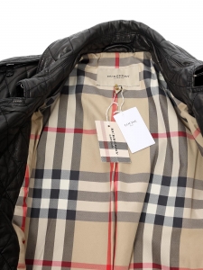 Manteau trench en cuir noir matelassé avec ceinture Prix boutique 5900 € Taille S