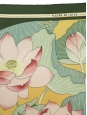 Foulard FLEUR DE LOTUS carré en twill de soie vert, jaune et rose Prix boutique 530€ Taille 90 x 90