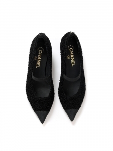 Black curly wool pointed toe pumps with CC gold signature and pearl CC logo Retail price €1,200 Size 38