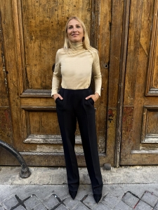 Pantalon taille haute en 100% soie noire Prix boutique 1400€ Taille 36