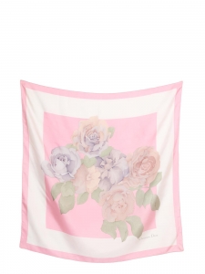 Foulard en soie rose bonbon avec détail fleurs mauve Prix boutique 390€ Taille 76 x 76