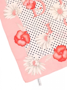 Pink scarf with daisy and pansy print Retail price €390 Size 76 x 76