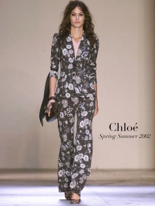 Floral Print jacket and pant suit by PHOEBE PHILO summer 2002 fashion show retail price 2000&euro; Size 36