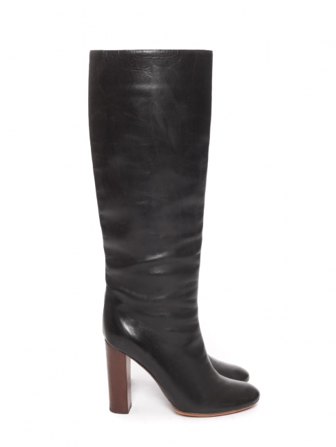 Black leather boots with wooden high heel Retail price &euro;1000 Size 39