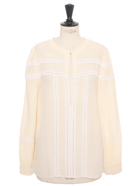 Blouse manches longues en soie beige et broderie dentelle blanche Prix boutique 1100&euro; Taille 36/38