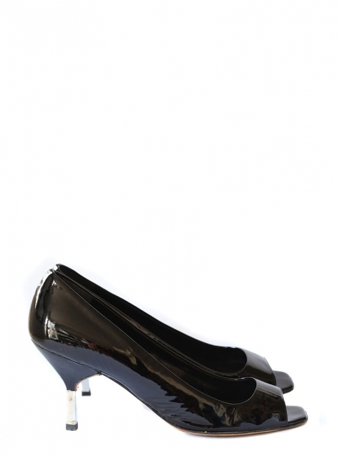 Black patent leather peep toe pumps Retail price 450€ Size 40