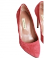 Escarpins en suède rose rouge corail Px boutique 280€ Taille 37