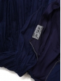Robe cintrée sans manche en coton de luxe bleu marine brodée de perles blanches Prix boutique 800€ Taille 34