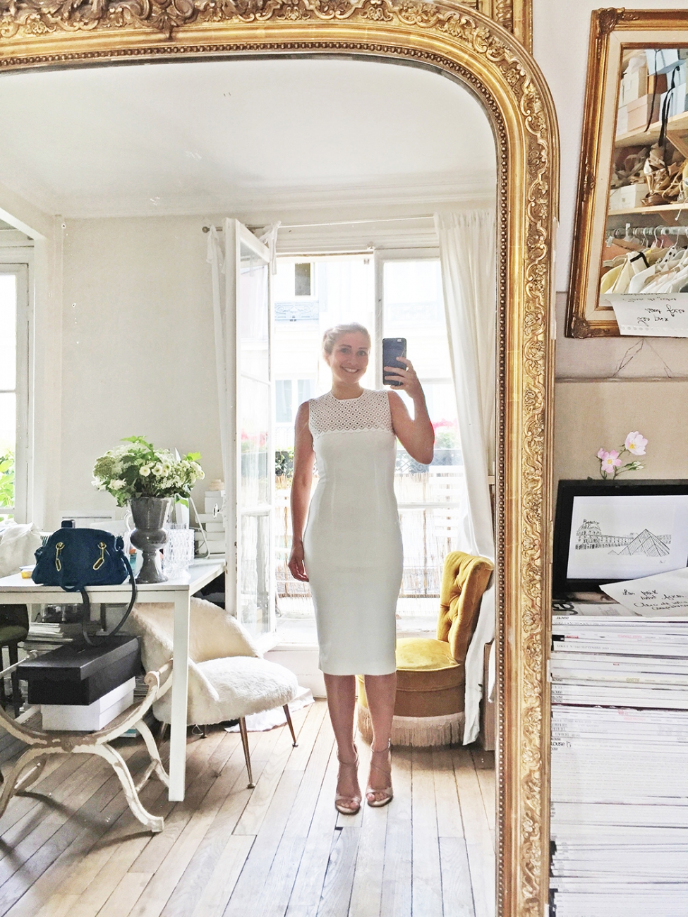 Boutique STELLA MCCARTNEY Ivory white eyelet lace cinched body con midi  dress Size 36
