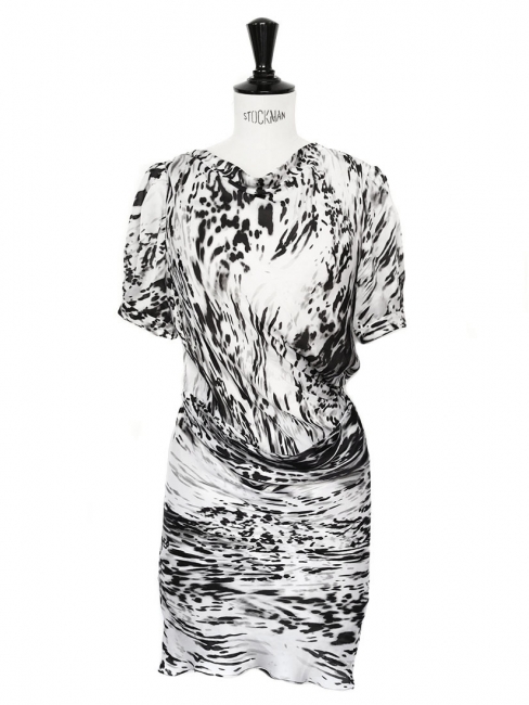 Robe drapée en soie imprimé graphique noir blanc gris Px boutique 1400€ Taille 34