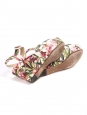 Sandales compensées en toile fleuri rose et vert Prix boutique 575€ Taille 40