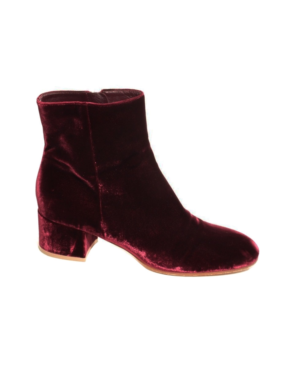 Louise Paris - GIANVITO ROSSI MARGAUX Burgundy red velvet ankle boots ...