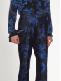 Pantalon en brocard fleuri noir et bleu roi Prix boutique 774$ Taille 36