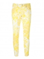 Jean slim fit imprimé fleuri jaune et blanc en coton bio Prix boutique 475€ Taille 34