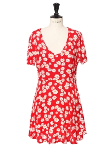 Bright red crepe short sleeves cinched dress printed with white and yellow daisies Size 36