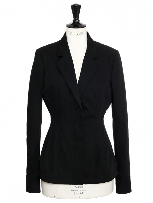 Veste blazer cintrée et ajustée en crêpe noir Prix boutique 900€ Taille 38