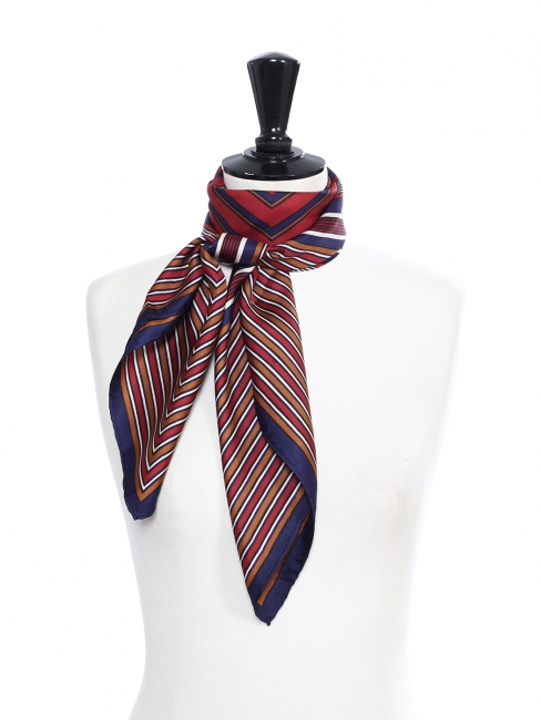 Burgundy, navy and beige graphic print silk twill square scarf Retail price €350 Size 90 x 90