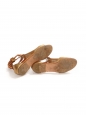 Sandales plates bout ouvert en cuir embossé doré et caramel Px boutique 480€ NEUVES Taille 36