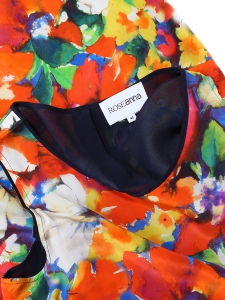Robe Garden sans manche en soie fleurie multicolore Prix boutique 450€ Taille 38