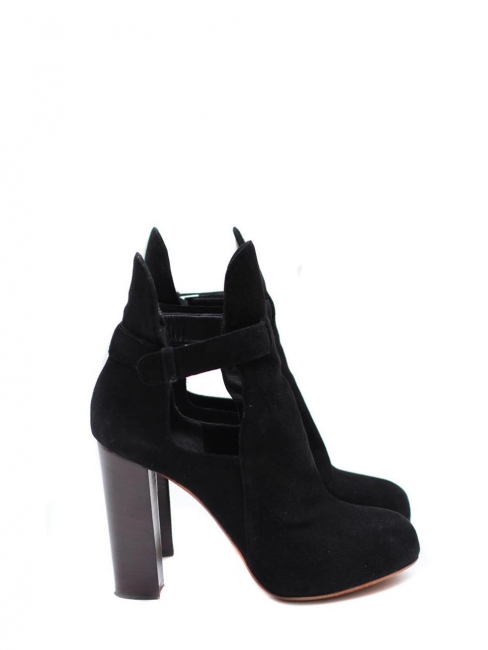 Black suede low boots with wooden heels Retail price €950 Size 39.5