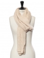 Echarpe très longue en maille côtelée de laine de cachemire beige Prix boutique $780