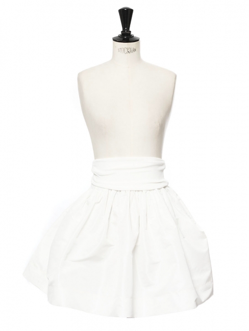 Snow white bell-shaped skirt Retail price €690 Size 36
