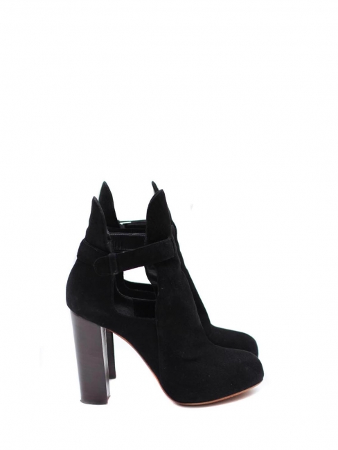 Black suede low boots with wooden heels Retail price €900 Size 39