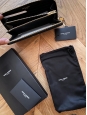 Grand portefeuille MONOGRAMME zippé en cuir noir embossé grain de poudre NEUF Prix boutique 595€