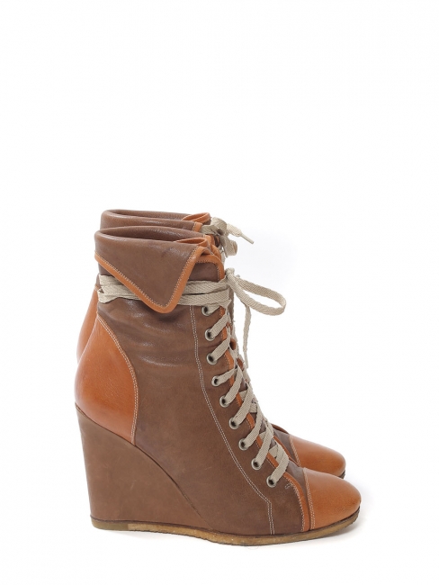 Camel and honey brown leather laced up wedge ankle boots Retail price €600 Size 39
