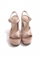 Sandales à talon et plateforme en satin rose clair Prix boutique $525 Taille 38