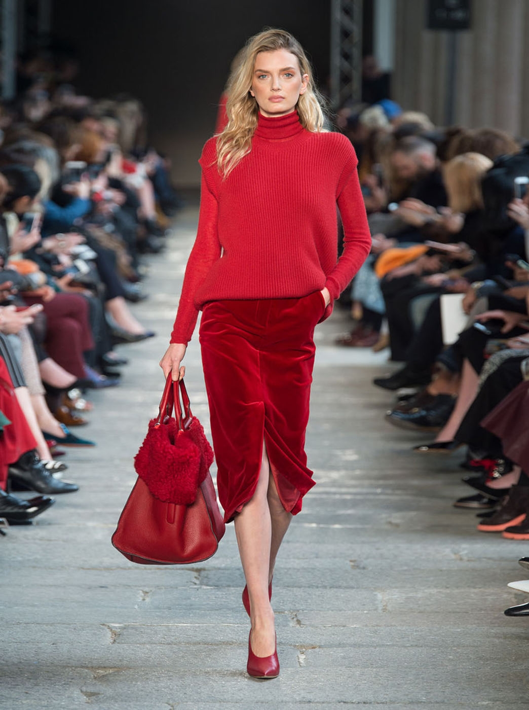 Boutique MAX MARA Cardinal red velvet high waist midi length skirt ...
