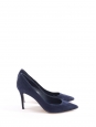 Escarpins en suède bleu marine talon stiletto bout pointu Prix boutique 560€ Taille 38