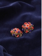 Boucles d'oreille clip fleurs en laiton doré et studs rouge et bleu marine